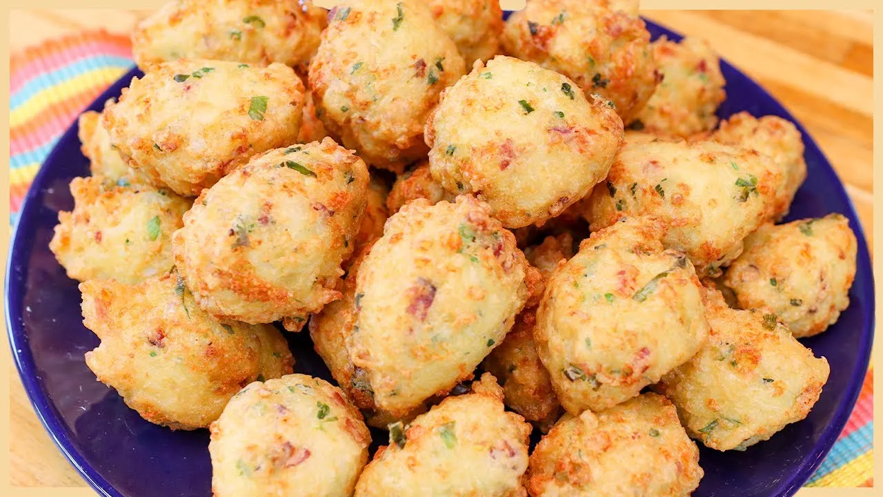 Bolinho de Arroz com Queijo Bolinho de Arroz com Queijo