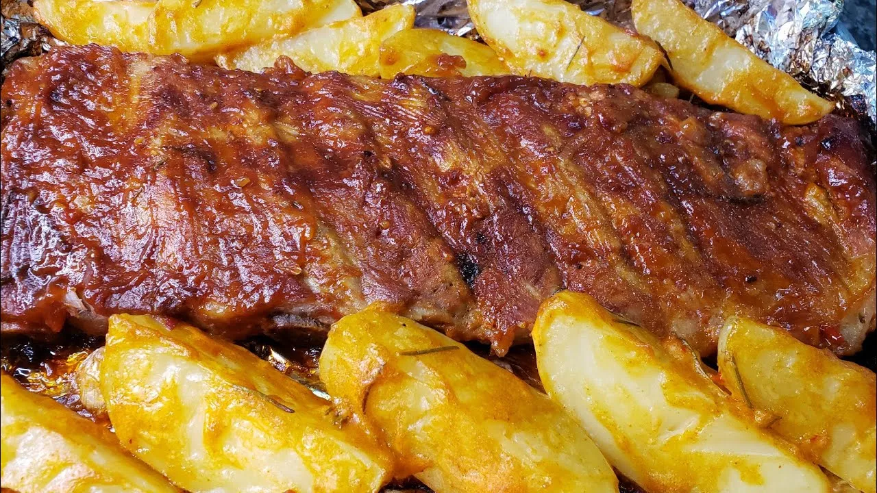 Costelinha de Porco ao Barbecue