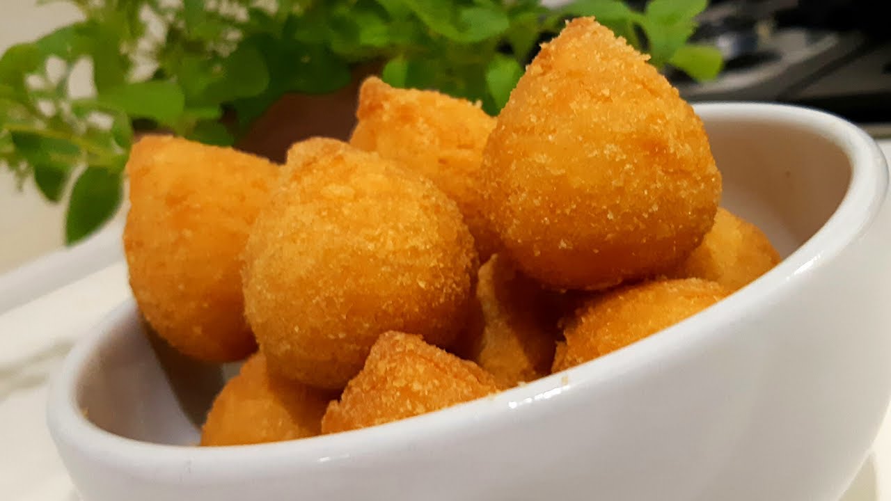 Coxinha de Frango com Requeijão Coxinha de Frango com Requeijão