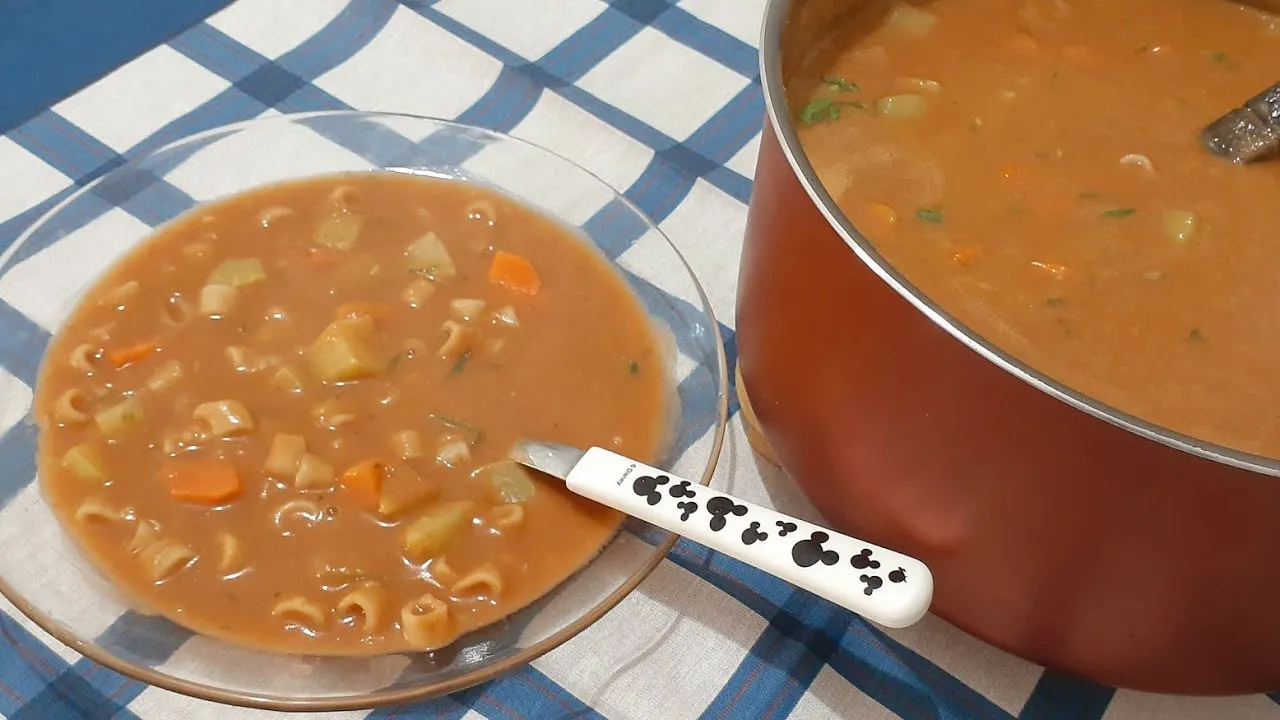 Deliciosa Sopa de Feijão Deliciosa Sopa de Feijão