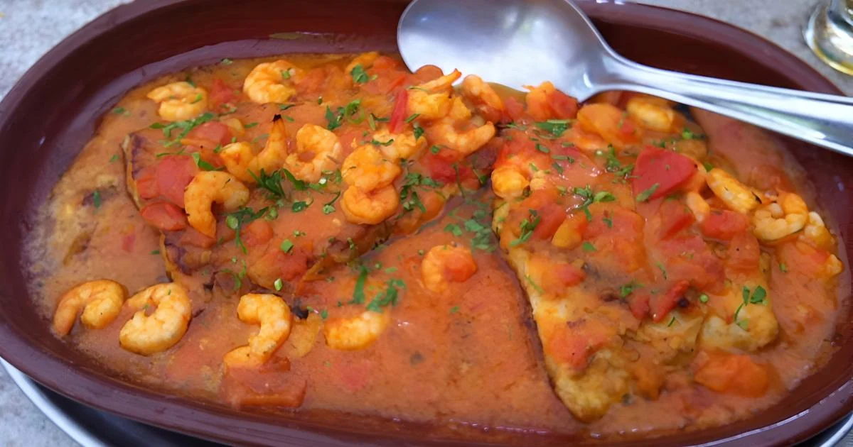 Filé de Peixe ao Molho de Camarão Filé de Peixe ao Molho de Camarão