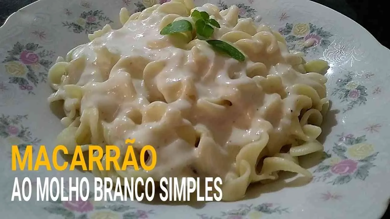 Macarrão ao Molho Branco Macarrão ao Molho Branco