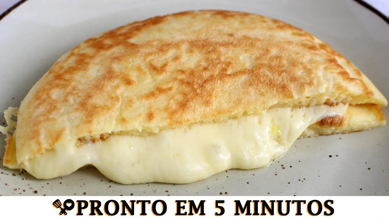 Pão de Queijo de Frigideira Cremoso Pão de Queijo de Frigideira Cremoso