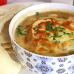 Sopa de Cebola Gratinada Sopa de Cebola Gratinada